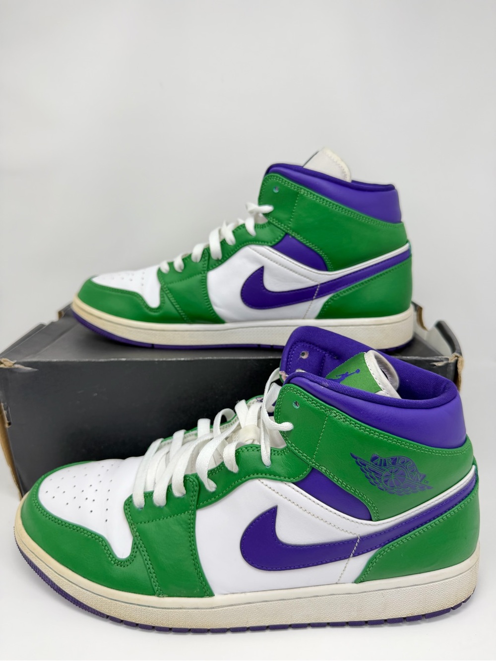 Nike Air Jordan 1 Mid Lucky Green Court Purple White Men’s Size 13 554724-300